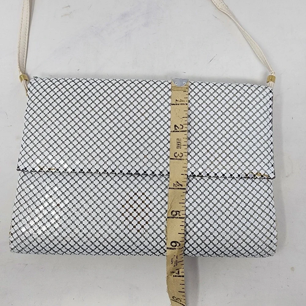 Whiting And Davis International White Metal Mesh Clutch Purse Crossbody‎ Bag VTG